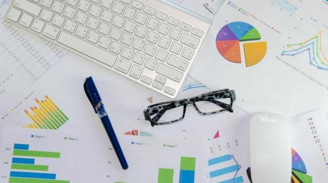 Improving Business Performance with Collaborative Data Analytics
